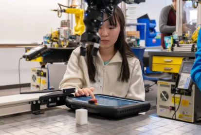 Inspiring the Next Generation: HVCC Hosts 12th Annual Girls in STEM Conference